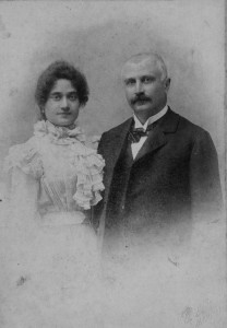 Scolastica Argentieri e Prefazio De Nobili. Collezione Nicola Tella.